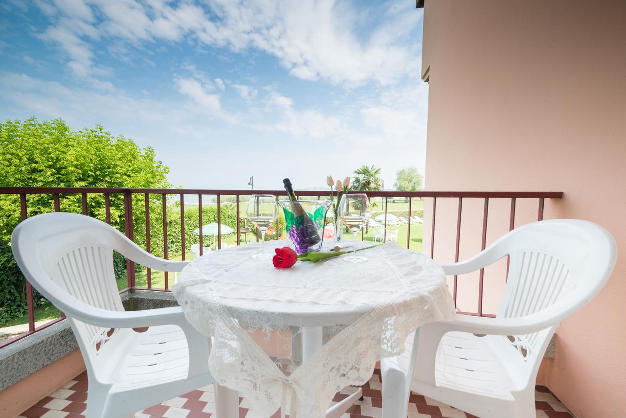 Appartamenti Residence Tulipano Sirmione Exterior foto