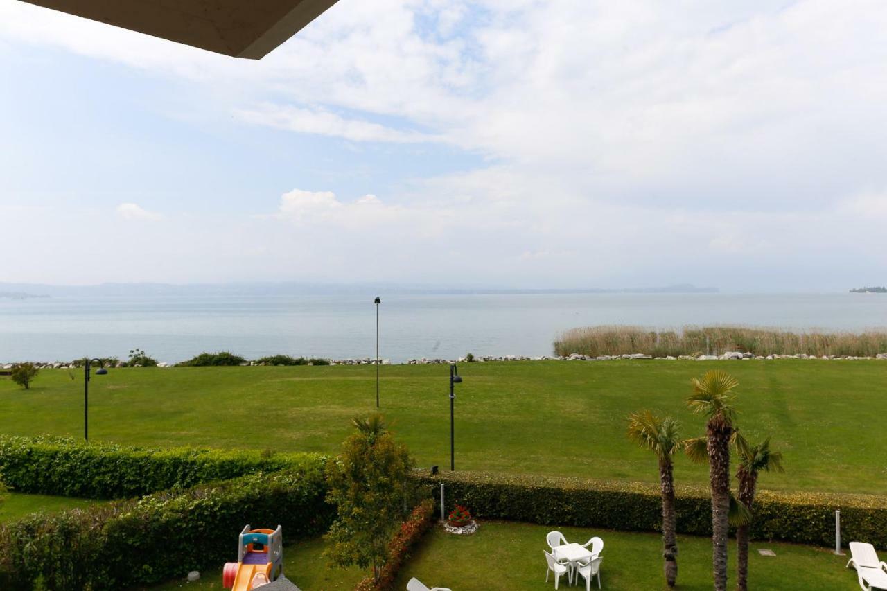 Appartamenti Residence Tulipano Sirmione Exterior foto